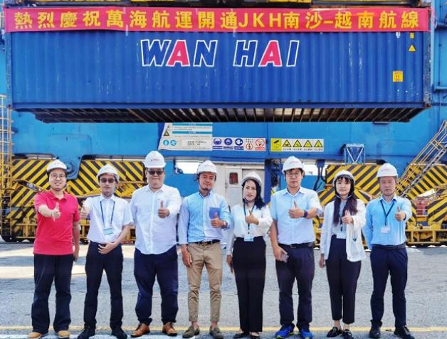 南沙港区迎来南沙到越南海运海防港快船